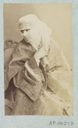 Portrait de femme turque © Musée Guimet, Paris, Distr. Rmn / Image Guimet