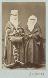 Portraits de femmes turques © Musée Guimet, Paris, Distr. Rmn / Image Guimet